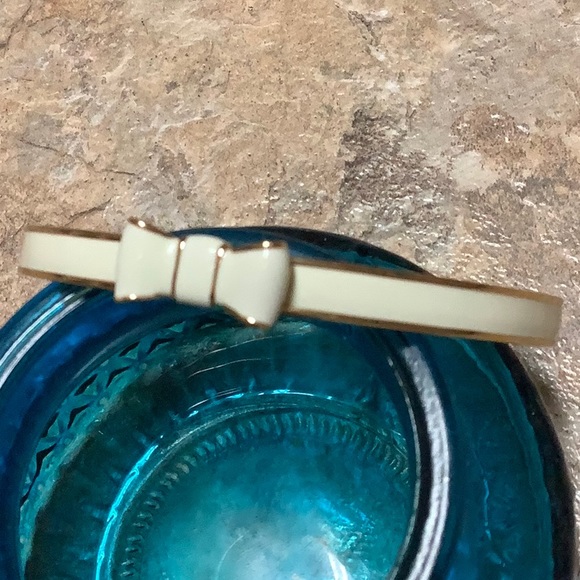 Off white & gold Kate Spade enamel bracelet - Picture 3 of 5